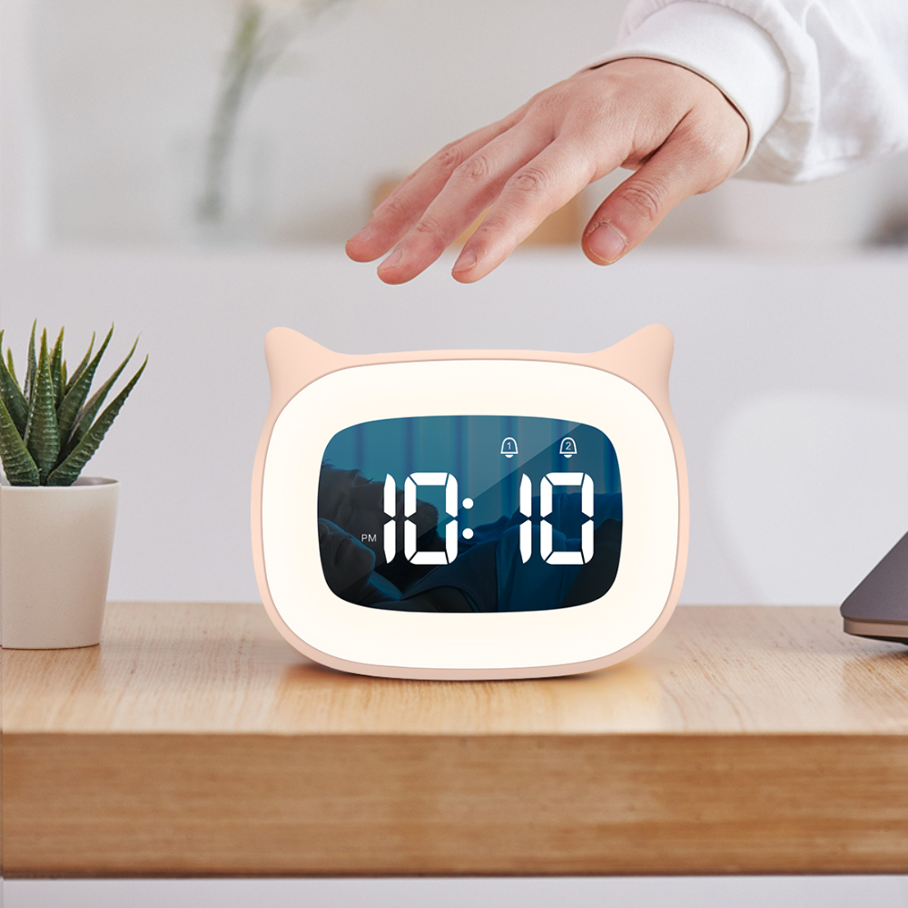 Premium Wiederaufladbarer Digitaler Wecker mit Katzen-Design: Nachtlicht, Touch-Snooze, Always-On Display, 12/24h, Dual-Alarm, Musik, LED-Tischuhr