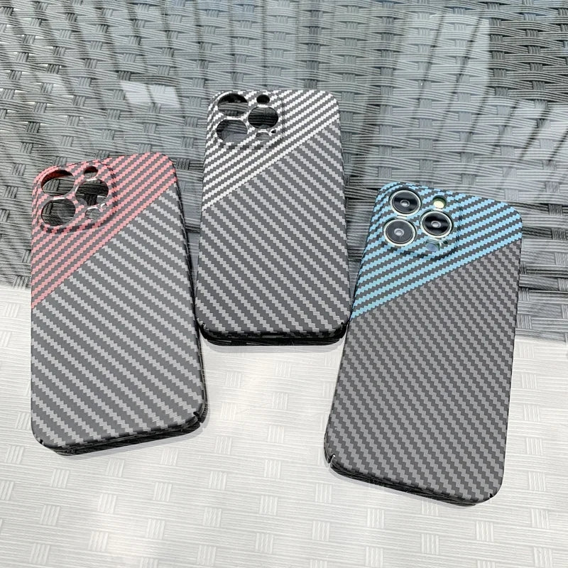 Luxus Ultra-Dünne Karbonfaser-Matte Hülle für Apple iPhone 17/17 Air, 16/16e, 15, 14, 13 Pro Max Plus | Stoßfeste Hart-PC Abdeckung mit Kratzfestem & Fingerabdruckfreiem Schutz